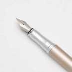 Pióro wieczne Jazz Noble Elegance M P36 pudełko prezent Taupe PELIKAN