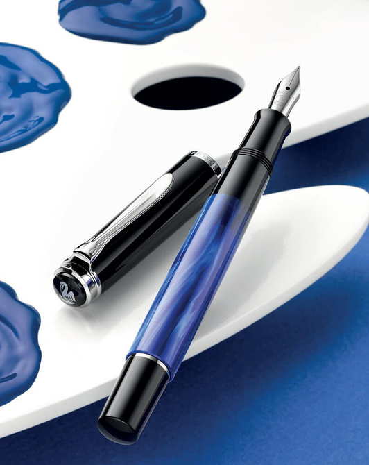 Pióro wieczne Classic M205 F Blue Marbled na prezent premium FWI PELIKAN