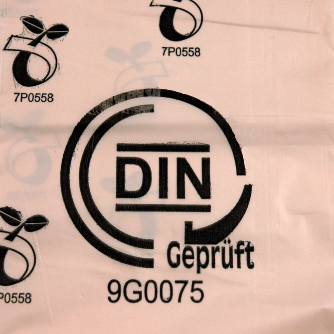 Worki biodegradowalne kompostowalne ATEST 60L 400 sztuk 40 rolek SIPEKO