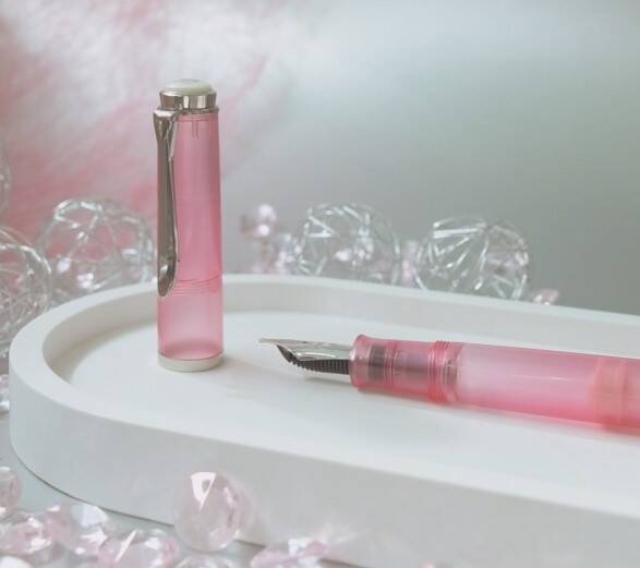 Pióro wieczne M205 B + atrament Edelstein Rose Quartz na prezent PELIKAN